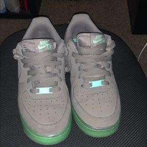 Nike Air Force 1 (GLOW IN THE DARK)